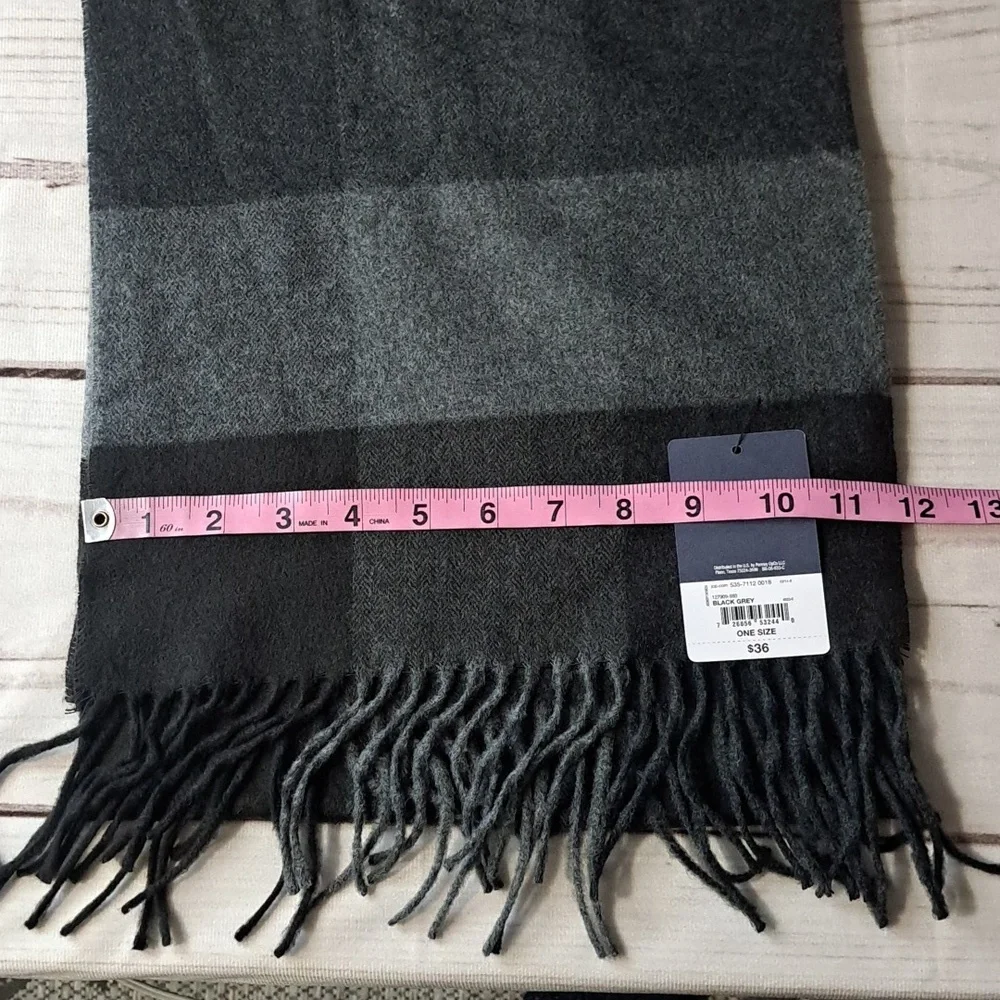 St Johns Bay Gray Checkered Scarf With Fringe